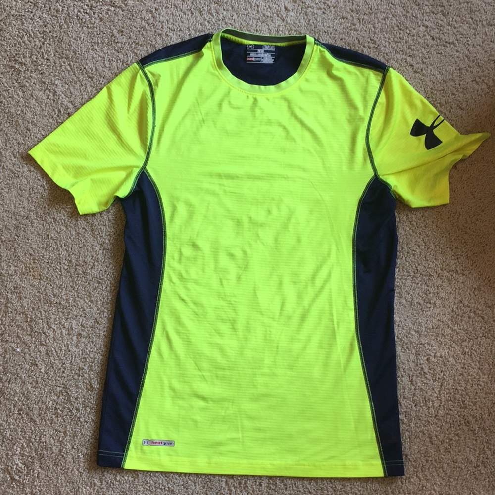 Under Armour Heatgear men’s top, size M
